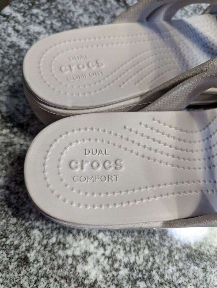 Жіночі шльопанці Crocs Monterey Wedge Ladies Sandals Light Grey — фото 12