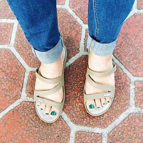 Жіночі шльопанці Crocs Patricia Wedge Sandal Khaki/Pearl Slip-On Boho Comfort Womens — фото 9