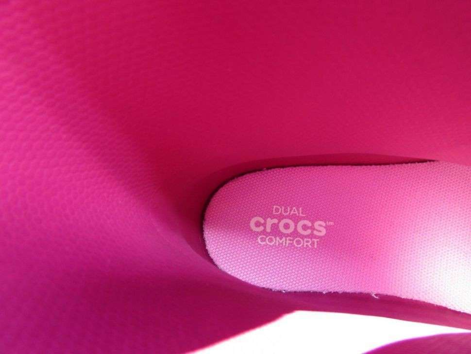 Жіночі гумові чоботи Crocs Freesail Shorty Rain Boot Pink Berry — фото 13