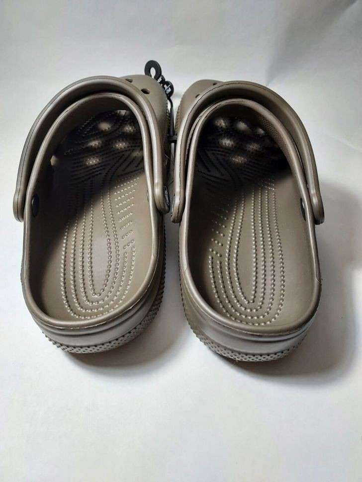 Чоловічі Crocs Classic Chocolate Clog — фото 12