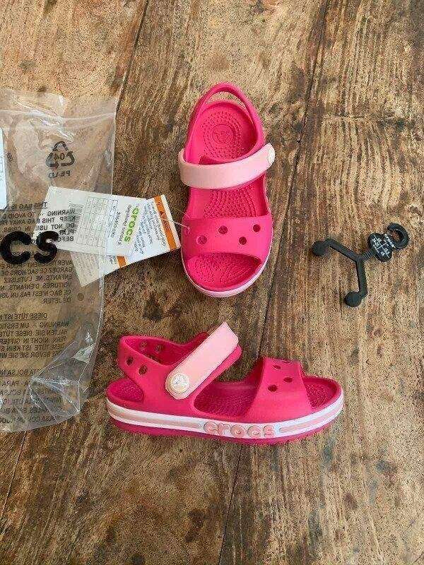 Дитячі сандалії для дівчинки Crocs Bayaband Sandal Kids Candy/Pink — фото 2