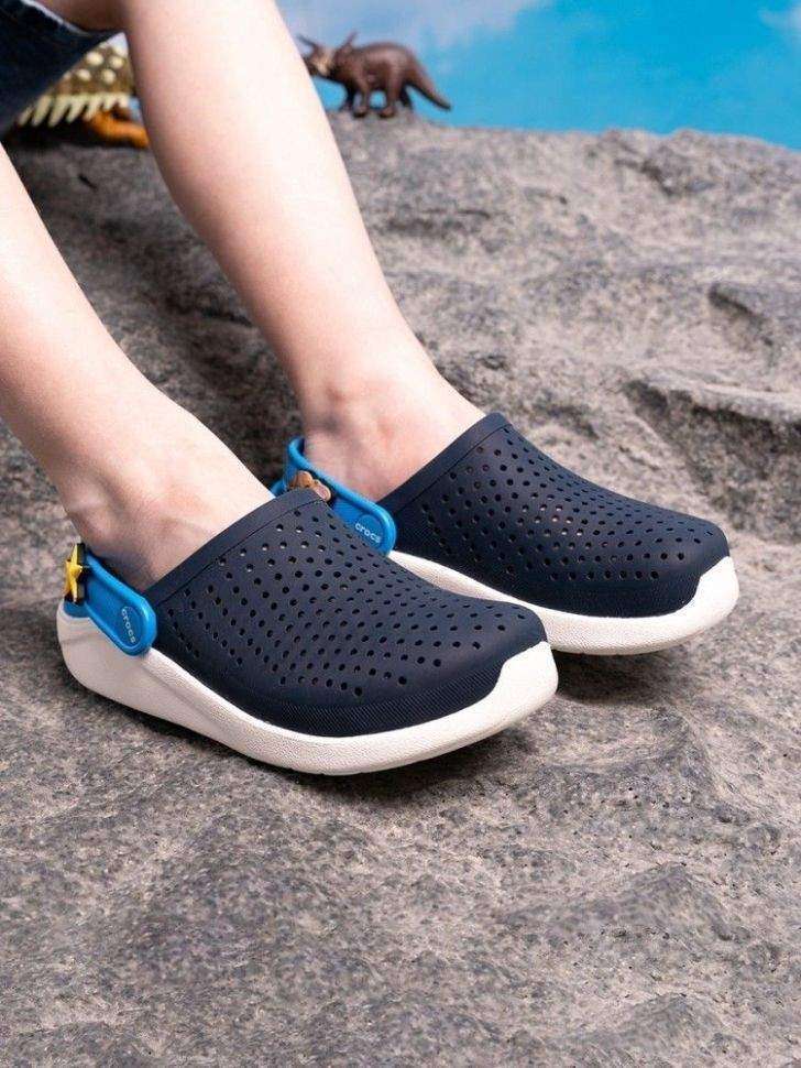 Дитячі Crocs-сабо для хлопчика Crocs Literide Clog Kids Navy/White — фото 2