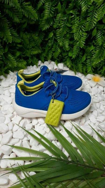 Дитячі Crocs-кросівки для дівчинки Crocs Literide Pacer Kids Bright Cobalt/Citrus — фото 9