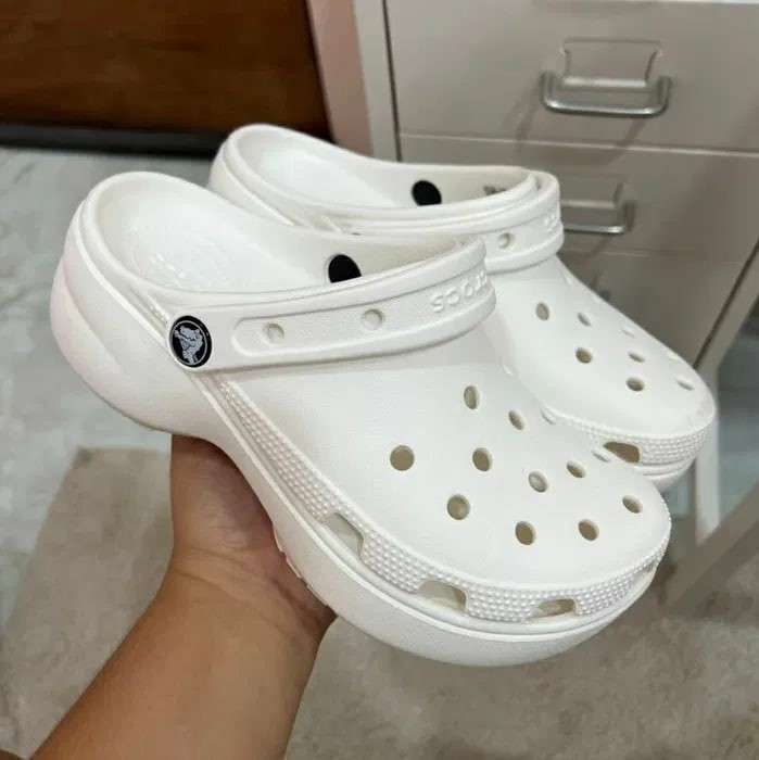 Жіночі Crocs Women's Classic Platform Clog White — фото 10