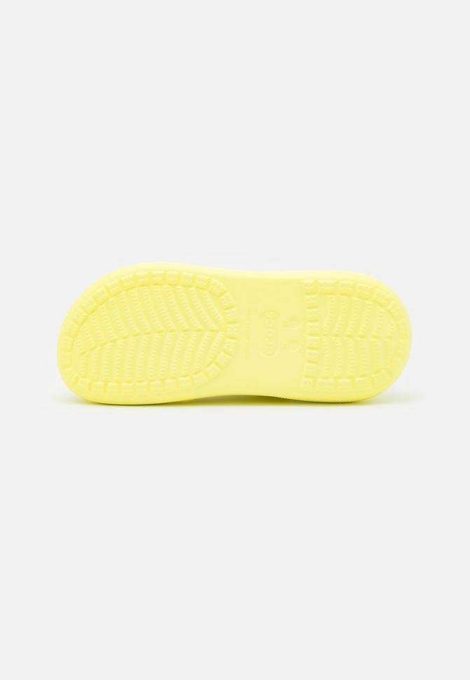 Жіночі Crocs Classic Crush Sulphur — фото 11
