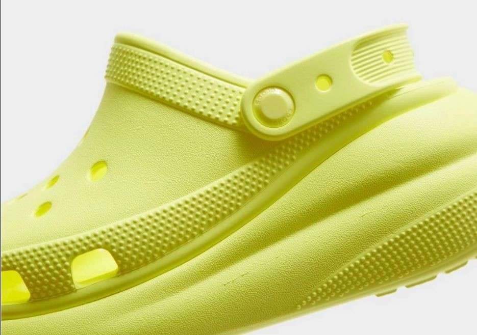Жіночі Crocs Classic Crush Sulphur — фото 14