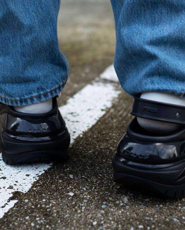 Жіночі Crocs Mega Crush Clog Black — фото 11