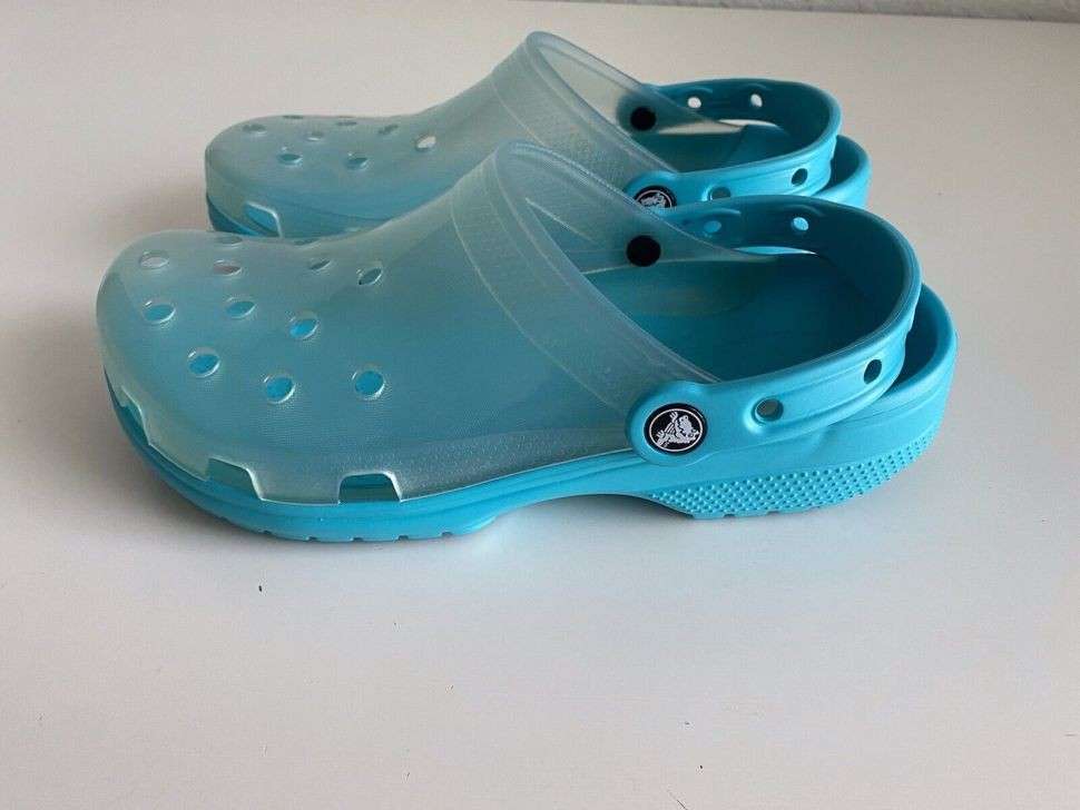 Жіночі Crocs Classic Translucent Clog Digital Aqua — фото 2