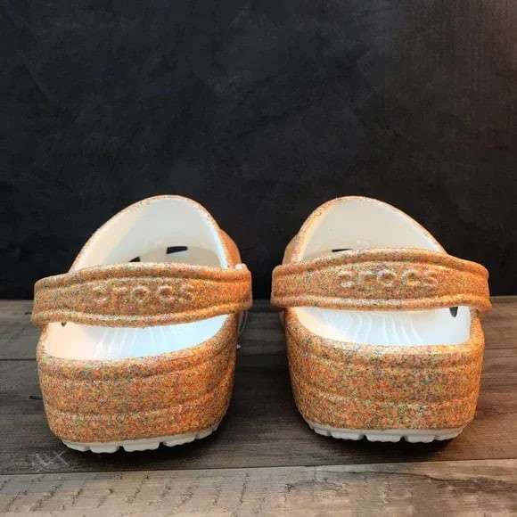 Жіночі Crocs Classic Gold Glitter Clog — фото 4