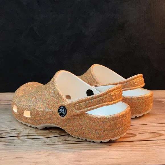 Жіночі Crocs Classic Gold Glitter Clog — фото 5