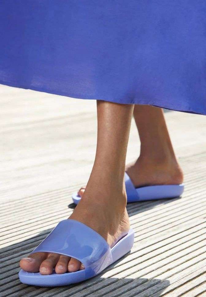 Жіночі шльопанці Crocs Slide Splash Moon Jelly — фото 12