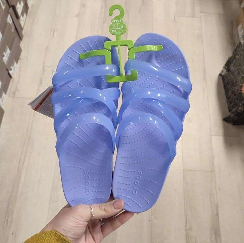 Жіночі шльопанці Crocs Slide Glossy Splash Moon Jelly — фото 8