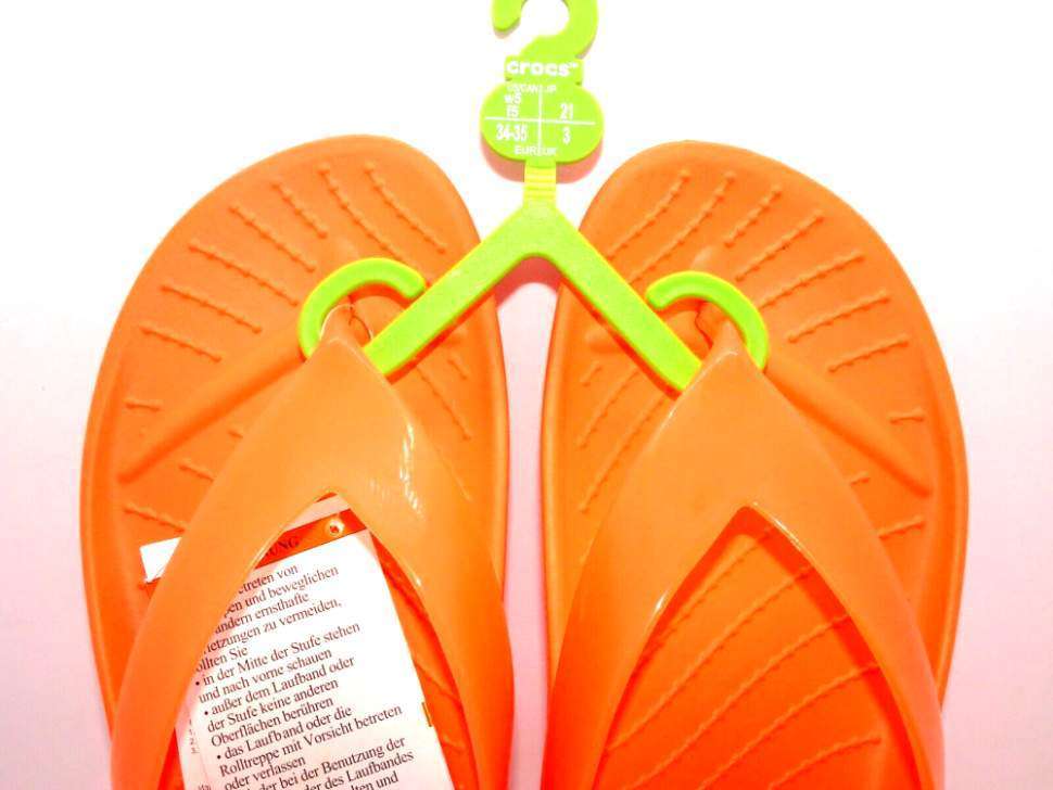 Жіночі в'єтнамки Crocs Glossy Splash Flip Persimmon — фото 9