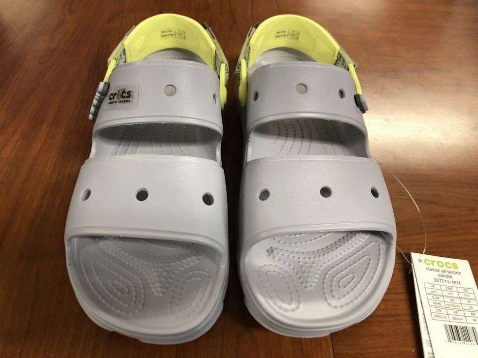 Чоловічі сандалії Crocs Classic All-Terrain Sandal Light Grey — фото 7