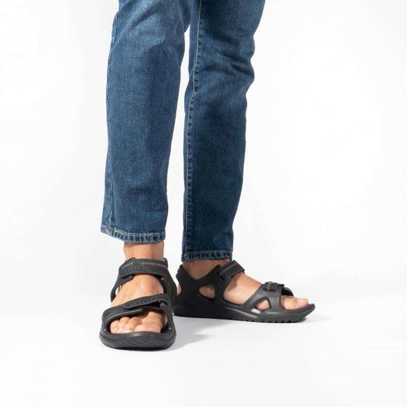 Чоловічі сандалії Crocs Swiftwater River Sandals Black/Black — фото 4