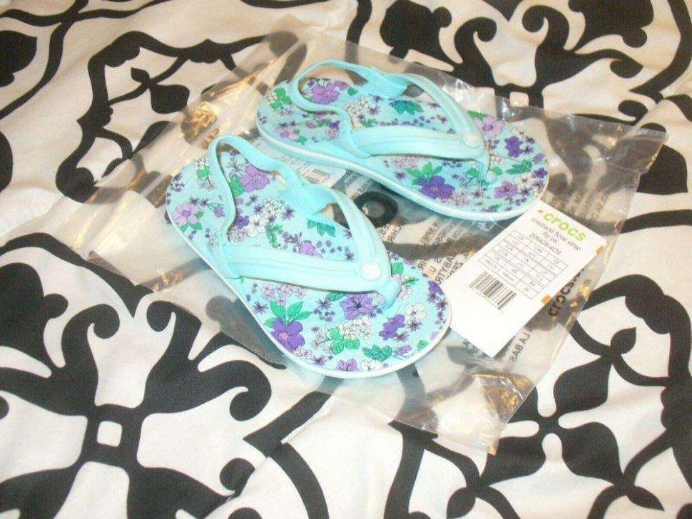 Crocs Крокбенд Фліп Вьетнамки Голубі Kids' Crocband™ Floral Strap Flip Ice Blue — фото 14