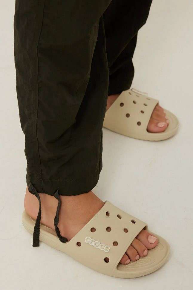 Шльопанці Crocs Classic Slide Bone — фото 8