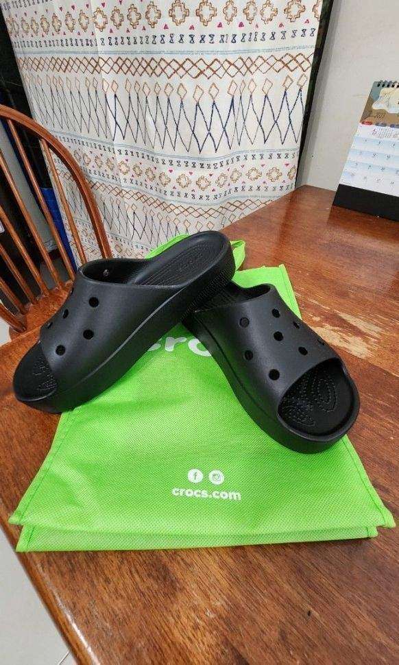Жіночі шльопанці Crocs Classic Platform Slide Black — фото 8