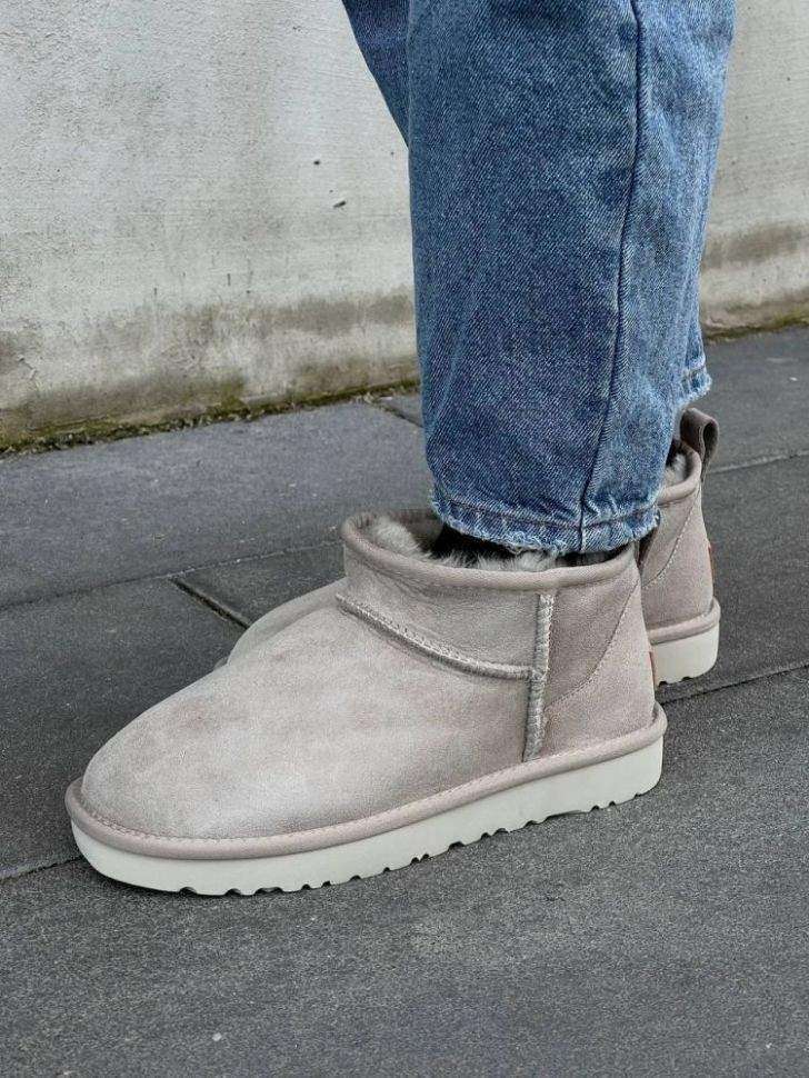 Жіночі UGG Ультра Міні Світло Сірі Замшеві Classic Ultra Mini Light Grey Suede — фото 13
