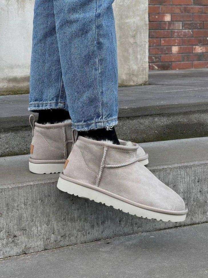 Жіночі UGG Ультра Міні Світло Сірі Замшеві Classic Ultra Mini Light Grey Suede — фото 6