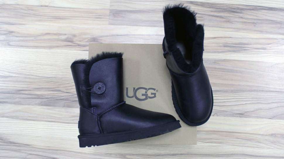 Жіночі UGG Середні Чорні Шкіряні з Пуговкою Australia BAILEY BUTTON Black Leather — фото 5