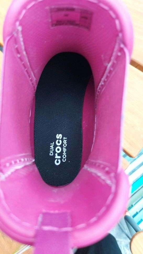 Жіночі гумові чоботи Crocs Women’s Freesail Chelsea Boot Berry\Dots — фото 11