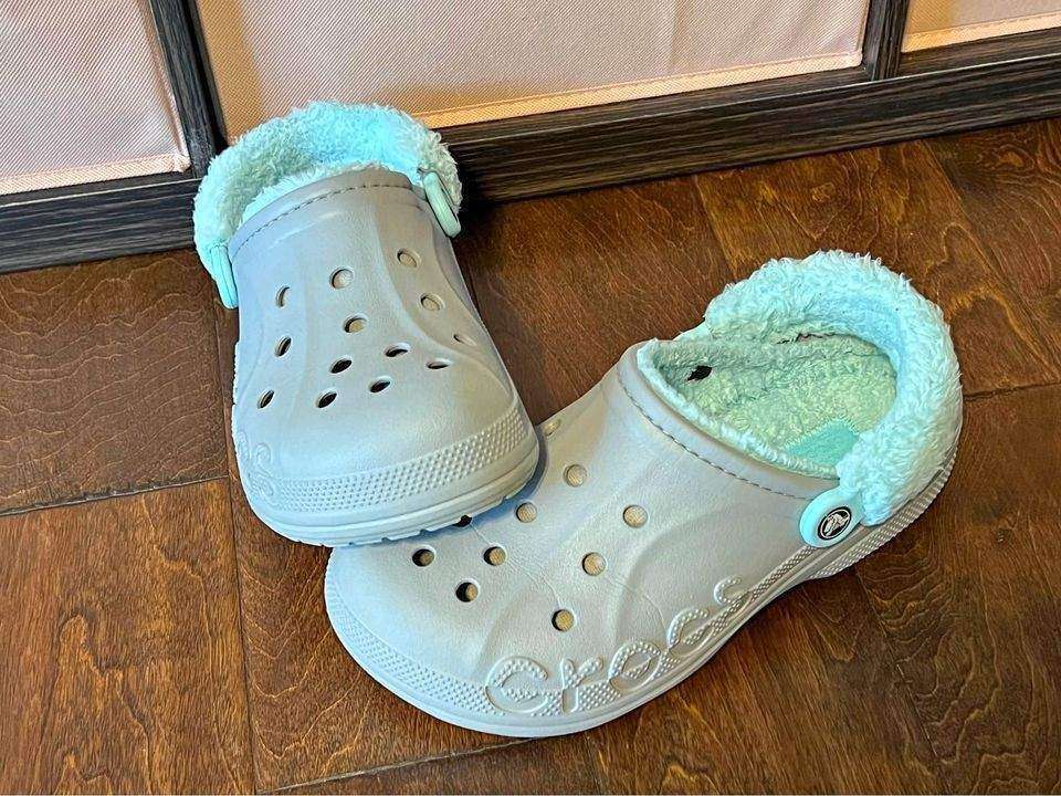 Жіночі Crocs утеплені Baya Lined Fuzz Strap Grey/Ice Blue — фото 12