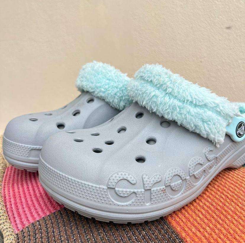 Жіночі Crocs утеплені Baya Lined Fuzz Strap Grey/Ice Blue — фото 13