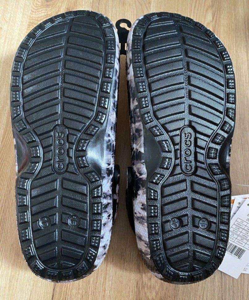 Жіночі Crocs утеплені Classic Lined Bleach Dye Clog Black — фото 6