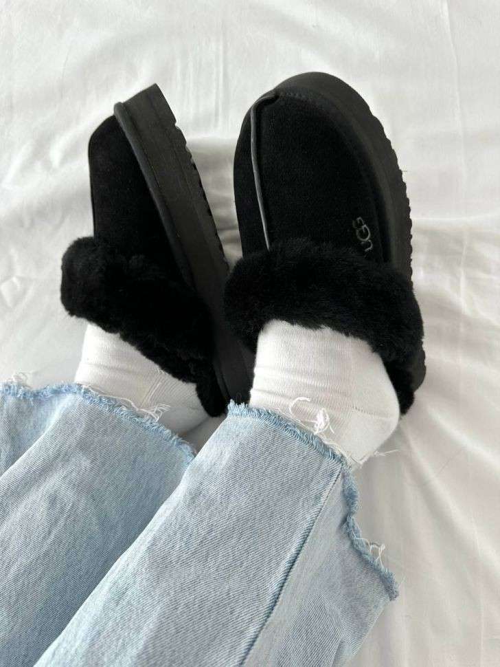 Жіночі UGG Шьопанці Платформа Чорні Замша Disquette Black Platform Slippers — фото 14