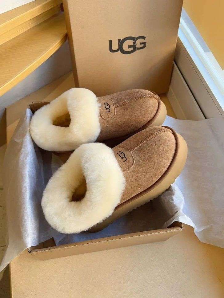 Жіночі UGG Платформа Чоботи Сліпери Тапці Помаранчеві Замша з Хутром Coquette Platform Chestnut — фото 13