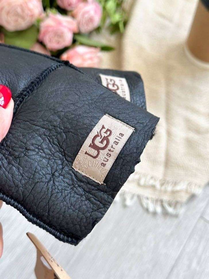 Жіночі UGG Рукавички Чорні Шкіряні Натуральні Gloves Black Leather — фото 4