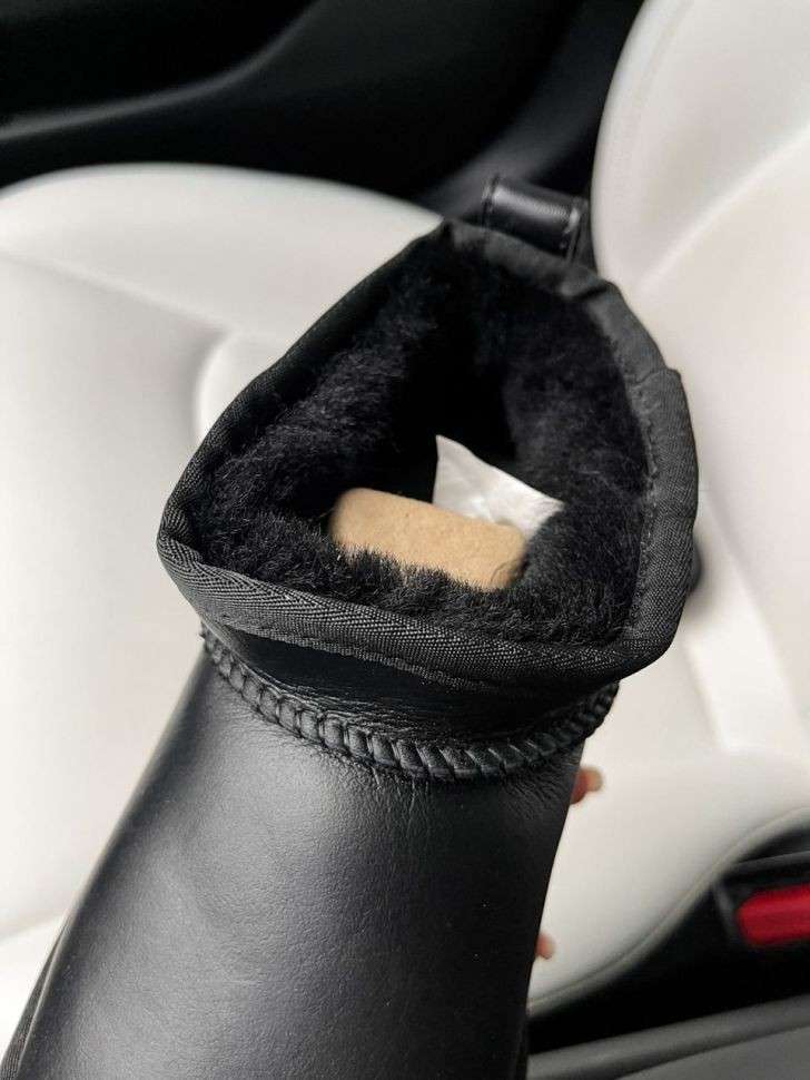 Жіночі UGG Ультра Міні Шкіра Чорні з Лак П'яткою Ultra Mini Black Leather — фото 12