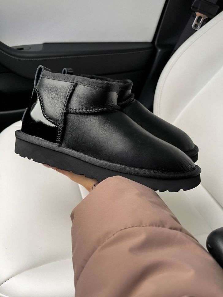 Жіночі UGG Ультра Міні Шкіра Чорні з Лак П'яткою Ultra Mini Black Leather — фото 15