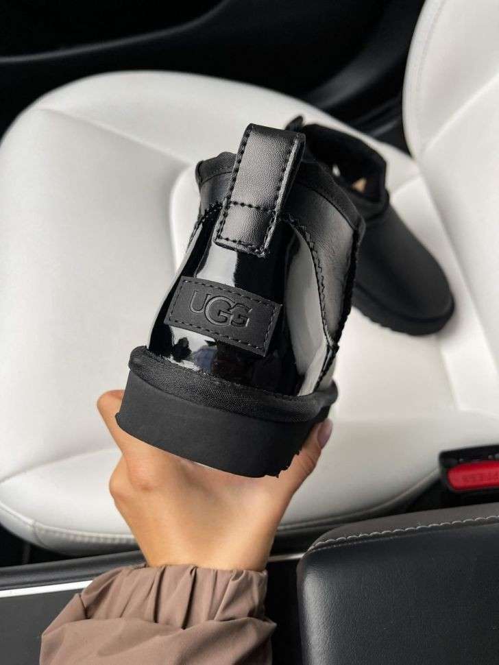 Жіночі UGG Ультра Міні Шкіра Чорні з Лак П'яткою Ultra Mini Black Leather — фото 10