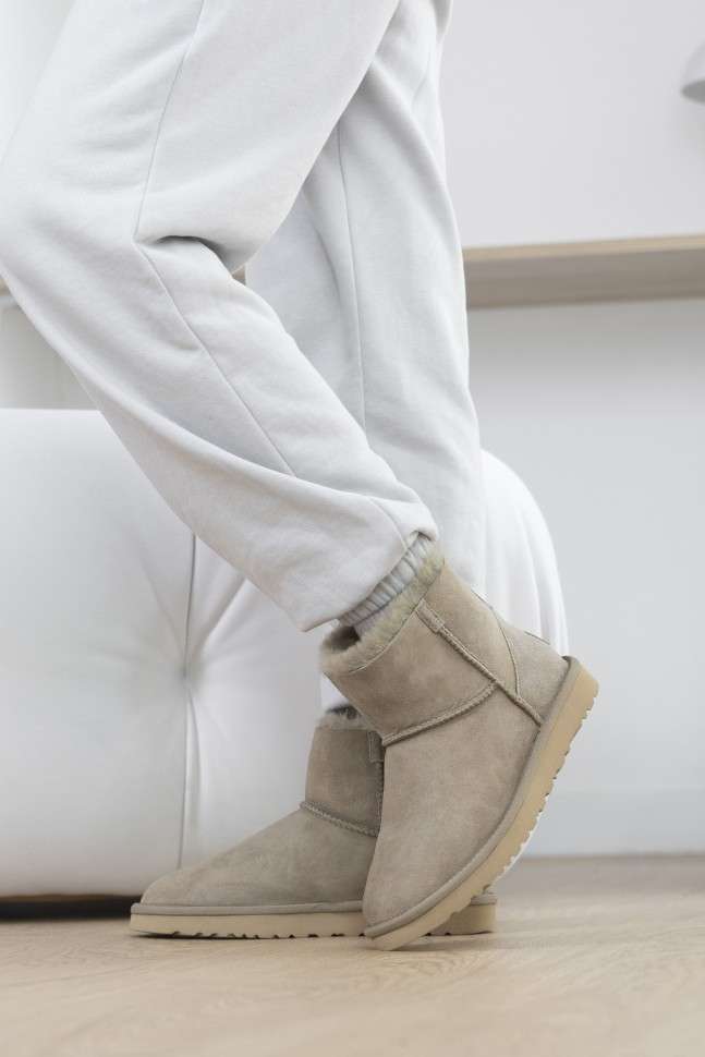 Жіночі UGG Класік Міні Хакі Замшеві Змійка Zip Classic Mini Khaki Suede — фото 9