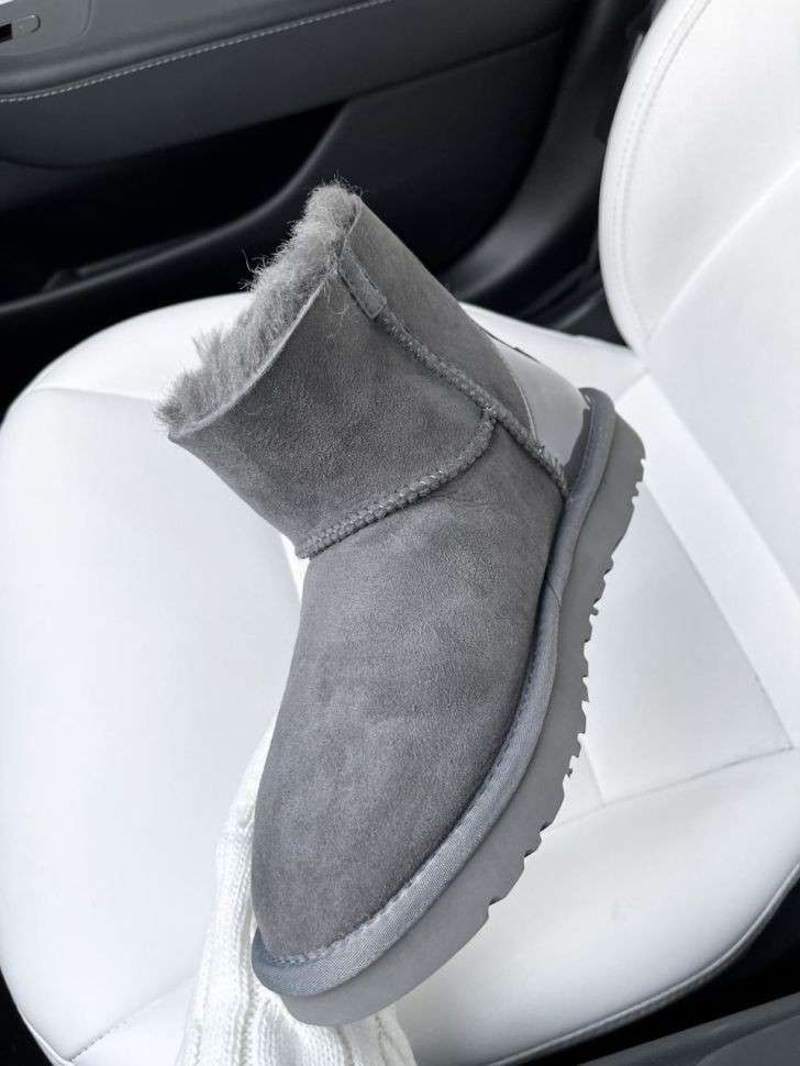 Жіночі UGG Сірі Замша з Лак Пяткой Short ZIP Grey Lacquer Suede — фото 12