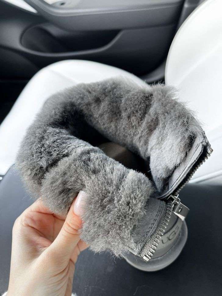 Жіночі UGG Сірі Замша з Лак Пяткой Short ZIP Grey Lacquer Suede — фото 15