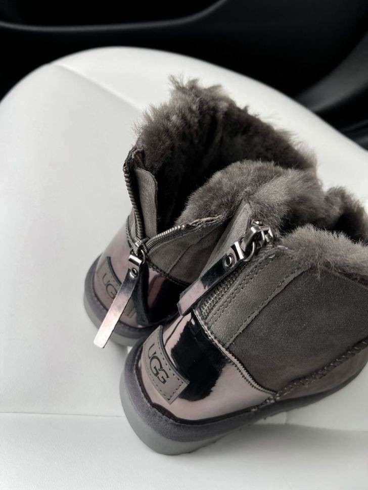 Жіночі UGG Сірі з Лак Пяткою Short ZIP Grey Lacquer Suede — фото 5
