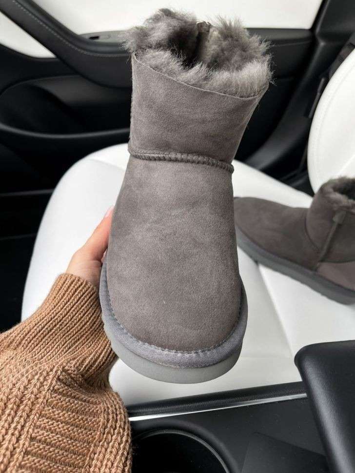 Жіночі UGG Сірі з Лак Пяткою Short ZIP Grey Lacquer Suede — фото 9