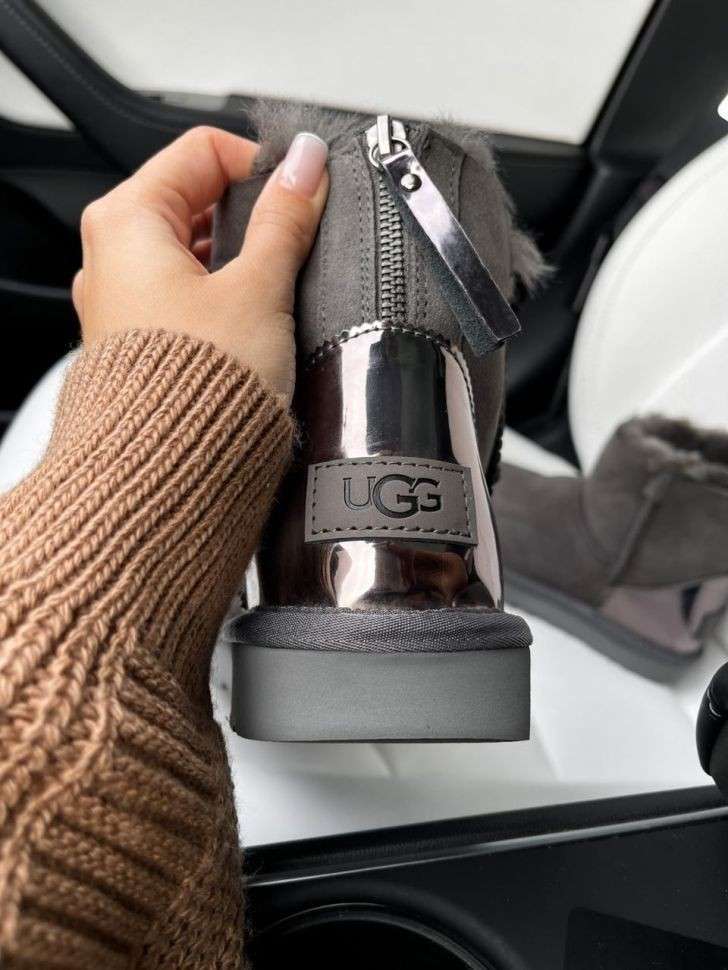 Жіночі UGG Сірі з Лак Пяткою Short ZIP Grey Lacquer Suede — фото 10