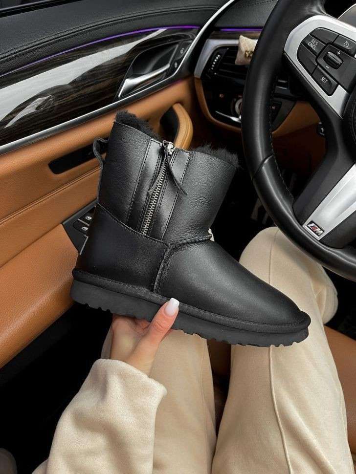 Жіночі UGG Міні Шкіра з Змійкою Mini Short ZIP Black Leather