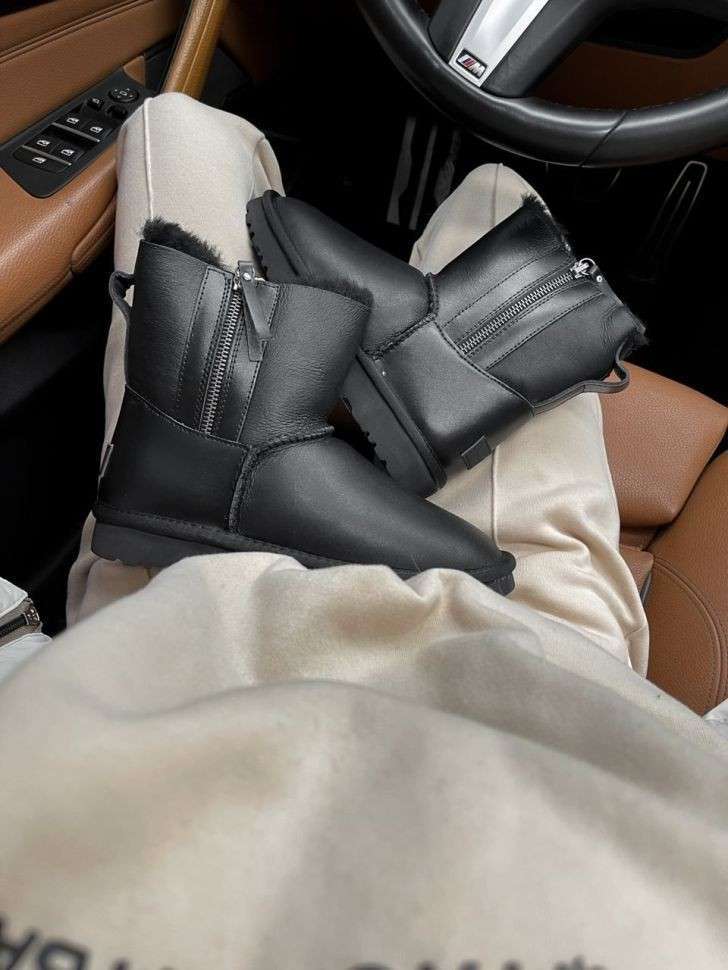 Жіночі UGG Міні Шкіра з Змійкою Mini Short ZIP Black Leather — фото 2