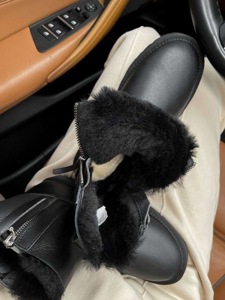 Жіночі UGG Міні Шкіра з Змійкою Mini Short ZIP Black Leather — фото 10