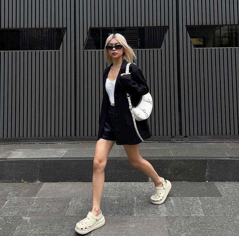 Жіночі Crocs Classic Crush Clog Platform Bone — фото 7