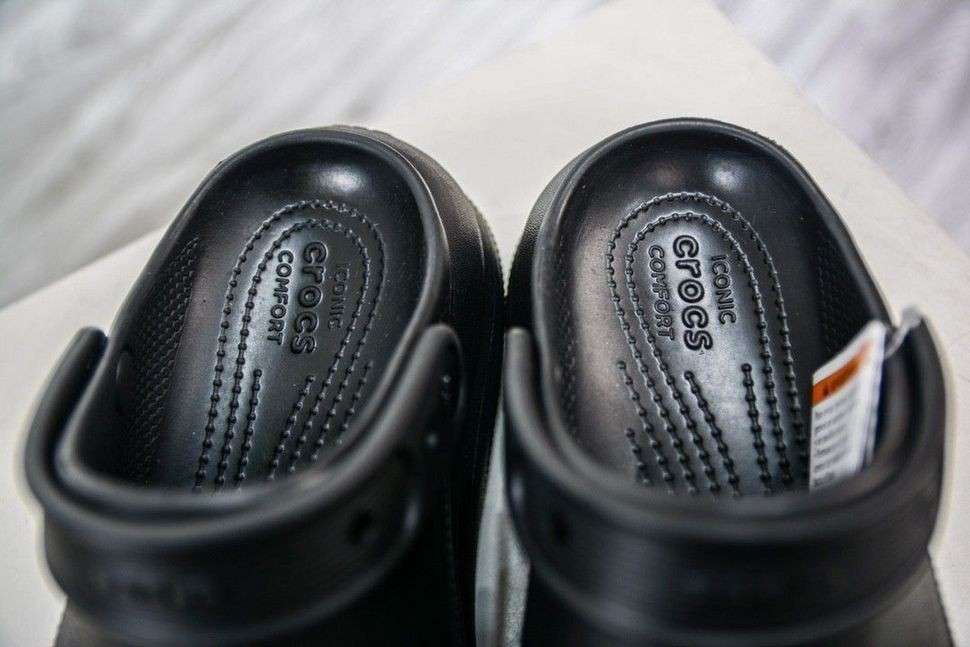 Жіночі Crocs Classic Crush Clog Black — фото 15