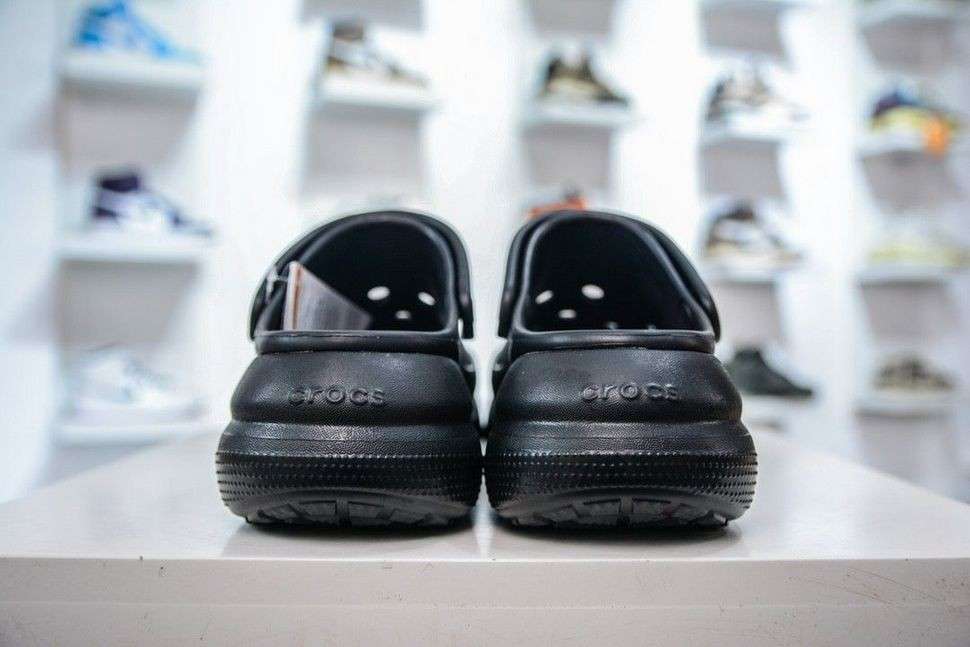 Жіночі Crocs Classic Crush Clog Black — фото 10