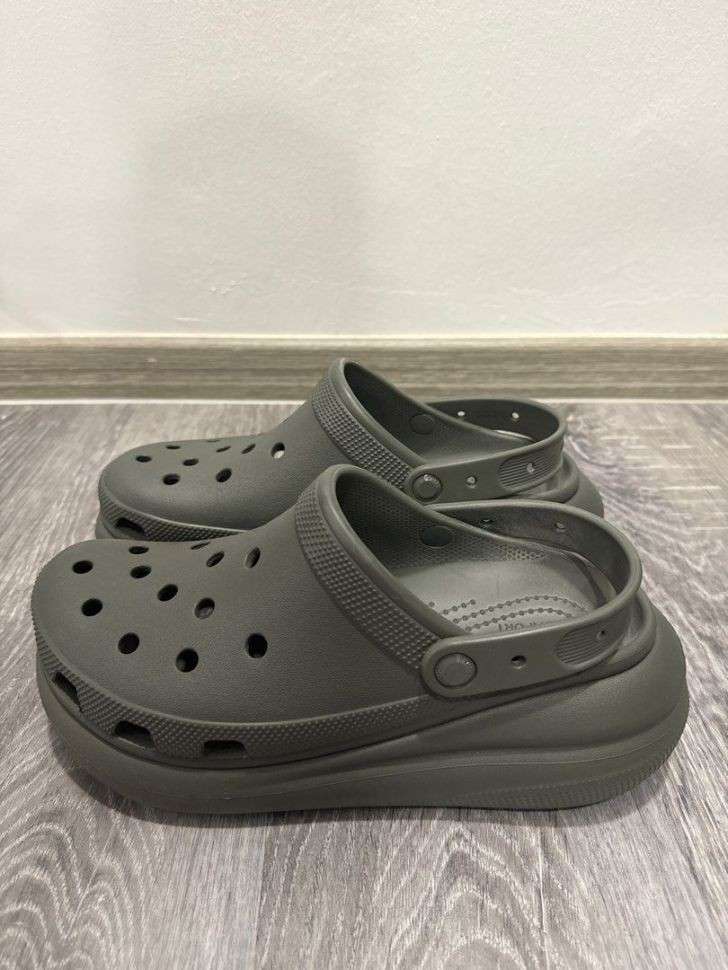 Жіночі Crocs Classic Crush Clog Dusty Olive — фото 7