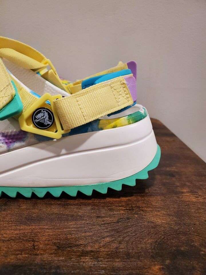 Жіночі Crocs Classic Hiker Peace Out Clog Green — фото 13