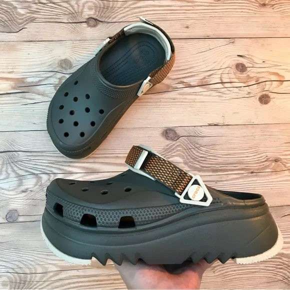 Жіночі Crocs Classic Hiker Clog Dusty Olive — фото 3
